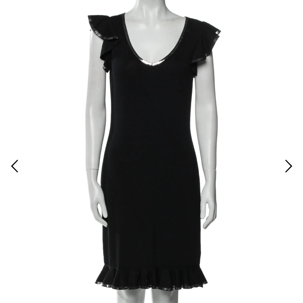 St. John
Scoop Neck Knee-Length Dress